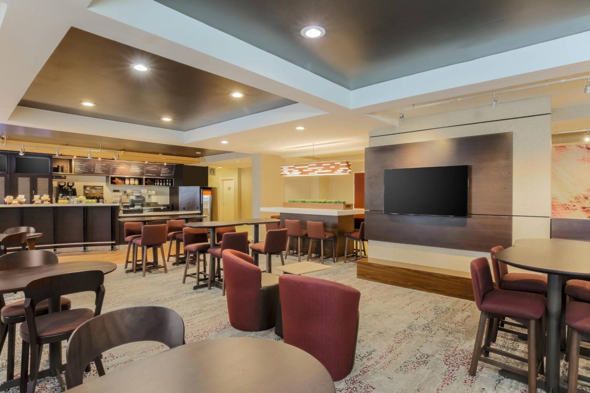 Courtyard By Marriott Monroe Airport Hotel Exterior photo